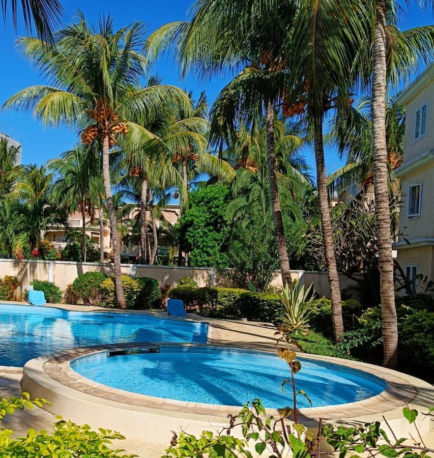 The Coastal Apartment Flic-en-Flacq Εξωτερικό φωτογραφία